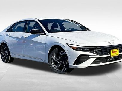 New 2025 Hyundai Elantra SEL
