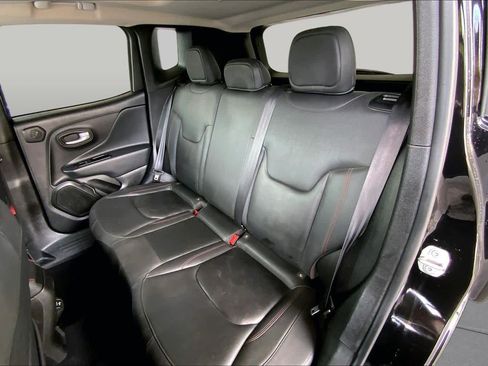 Used 2023 Jeep Renegade Trailhawk w/ Sun/Sound Group AWD/4WD image 21