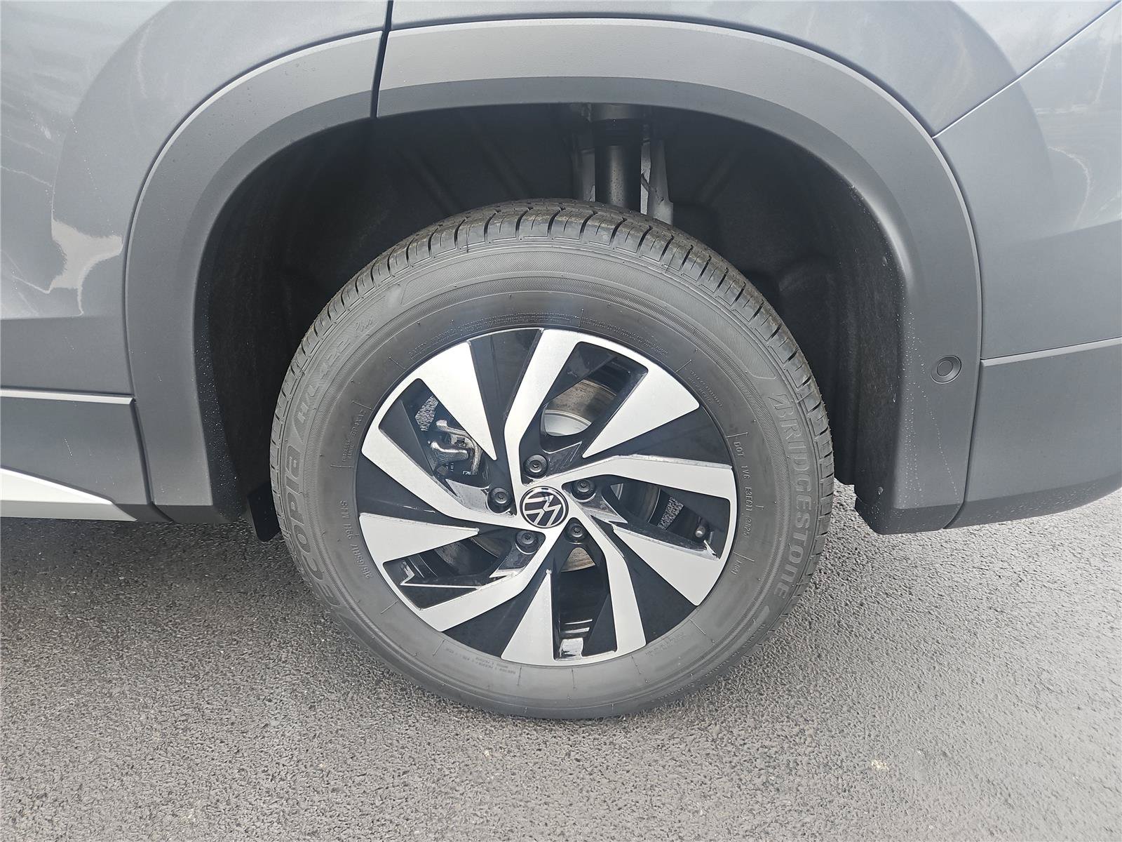 New 2026 Volkswagen Tiguan S AWD/4WD image 10