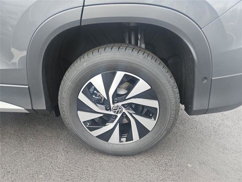 New 2026 Volkswagen Tiguan S image 10