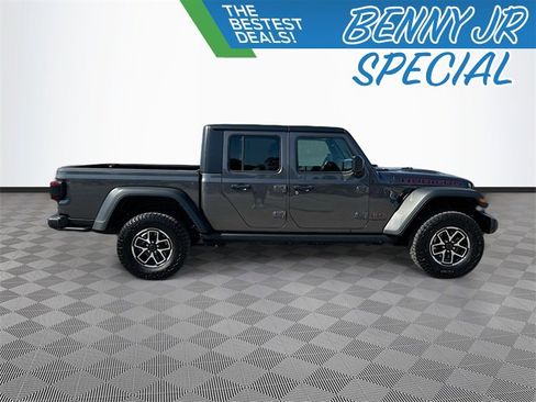 Used 2024 Jeep Gladiator Rubicon w/ Safety Group image 8