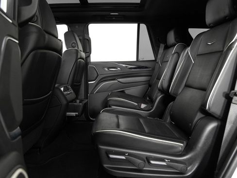 Used 2021 Cadillac Escalade Sport image 17