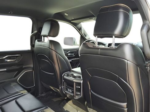 Used 2023 RAM 1500 Laramie AWD/4WD image 32