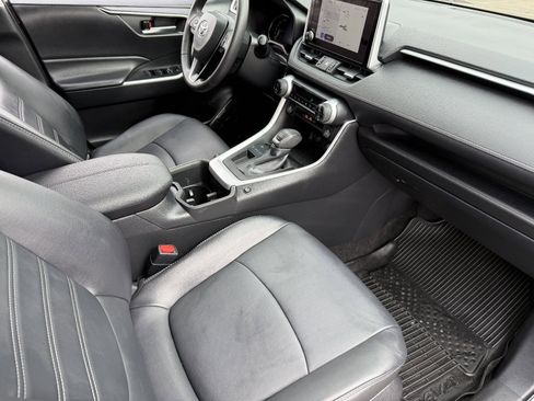 Used 2023 Toyota RAV4 XLE Premium image 13