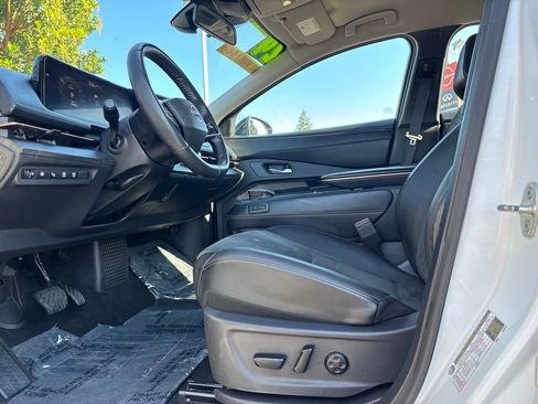 Used 2024 Nissan Ariya AWD image 14