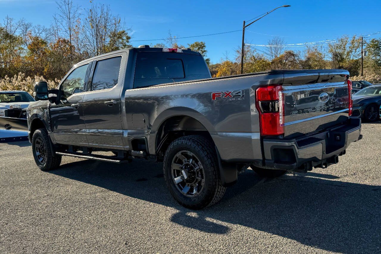 Used 2024 Ford F350 Lariat w/ Sport Appearance Package AWD/4WD image 5