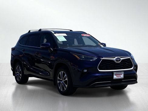 Certified 2026 Toyota Highlander XLE AWD/4WD image 12