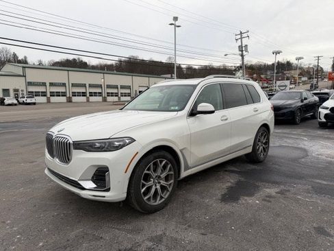 Used 2020 BMW X7 xDrive40i w/ Premium Package image 3