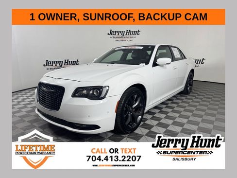 Used 2023 Chrysler 300 S RWD image 1