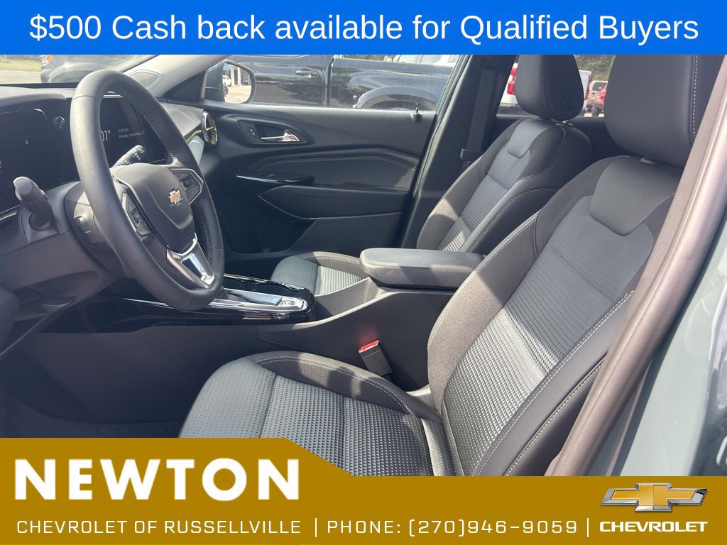 New 2026 Chevrolet Trax LT w/ Driver Confidence Package FWD image 4