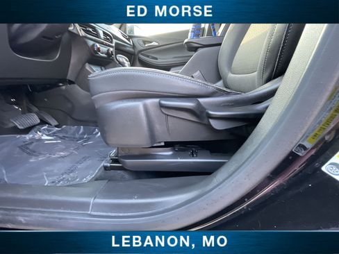 Used 2025 Buick Encore GX Preferred AWD/4WD image 32