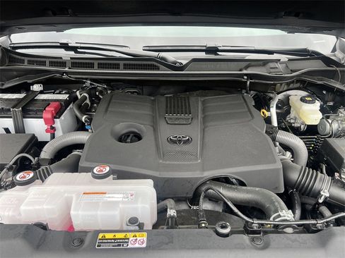 New 2025 Toyota Tundra Limited image 9
