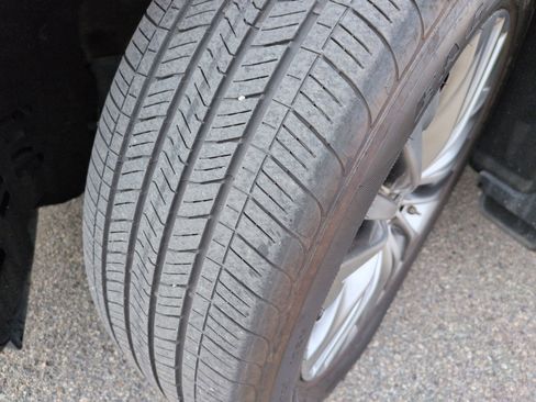 Used 2023 Toyota Highlander Platinum image 12