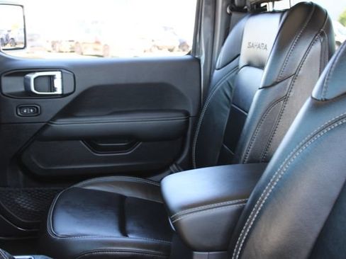 Used 2023 Jeep Wrangler Unlimited Sahara w/ Cold Weather Group AWD/4WD image 36