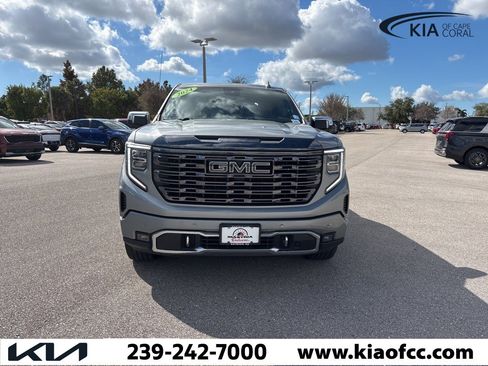 Used 2024 GMC Sierra 1500 Denali Ultimate image 9