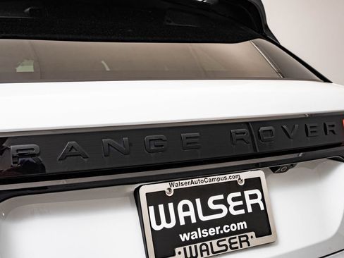 Used 2023 Land Rover Range Rover Velar R-Dynamic S AWD/4WD image 18