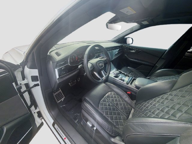 Used 2024 Audi SQ8 Prestige AWD/4WD image 12