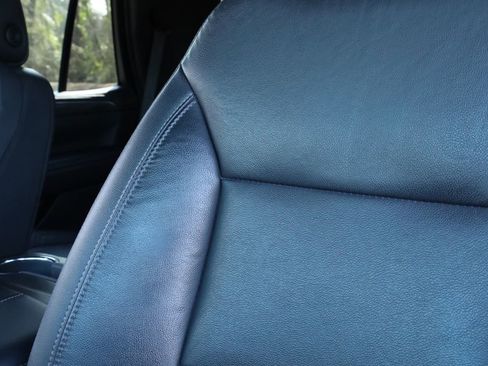 Used 2021 Chevrolet Tahoe Z71 w/ Z71 Off-Road Package image 15