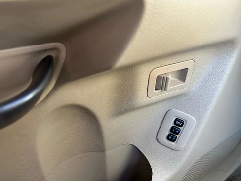 Used 2012 Nissan Armada Platinum image 44