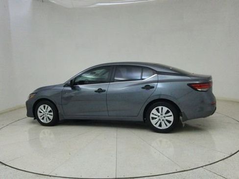 Used 2025 Nissan Sentra S image 63