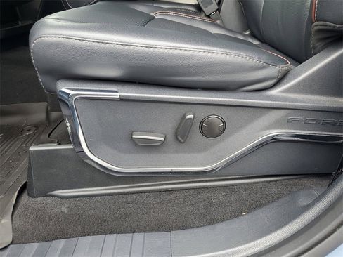 Used 2023 Ford F350 Lariat image 16