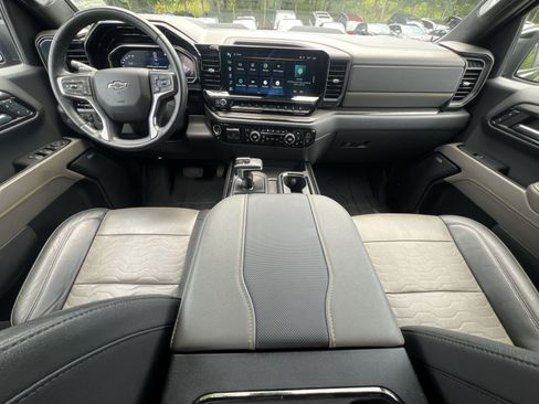 Used 2023 Chevrolet Silverado 1500 ZR2 w/ Technology Package AWD/4WD image 31
