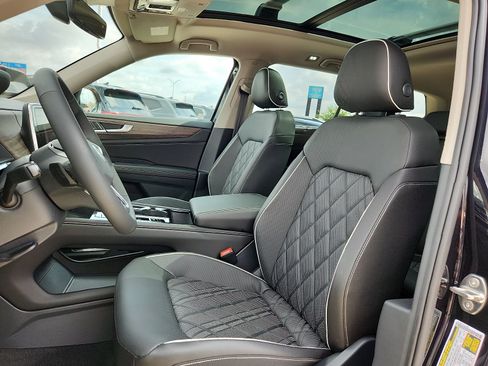 New 2026 Volkswagen Atlas SEL Premium R-Line AWD/4WD image 13