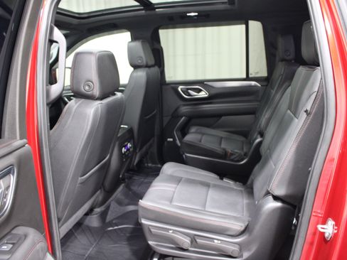 Used 2024 Chevrolet Suburban RST w/ Luxury Package AWD/4WD image 20