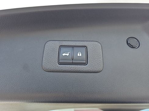 Used 2024 Nissan Armada SL w/ Cargo Package AWD/4WD image 31