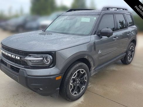 Used 2025 Ford Bronco Sport Outer Banks w/ Outer Banks Tech Package+ AWD/4WD image 1