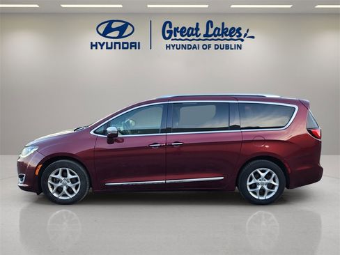 Used 2020 Chrysler Pacifica Limited w/ Advanced Safetytec Group image 2