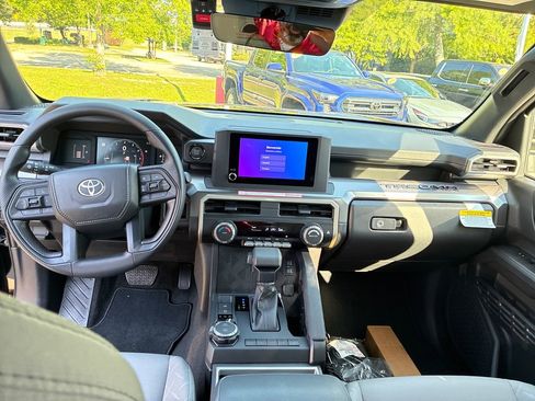 New 2026 Toyota Tacoma SR5 AWD/4WD image 17
