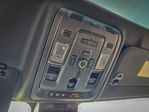 Certified 2023 GMC Yukon Denali Ultimate image 32