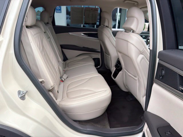 Used 2016 Lincoln MKX Select FWD image 19