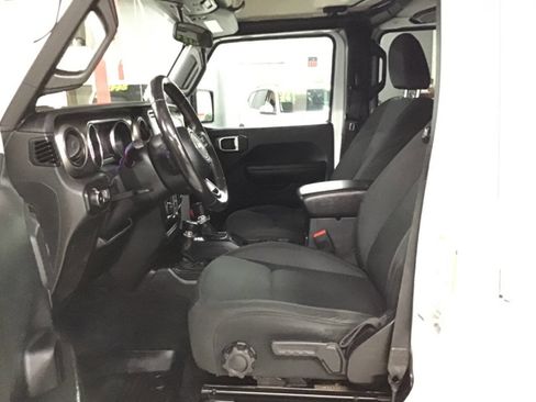 Used 2019 Jeep Wrangler Unlimited Sport S image 11