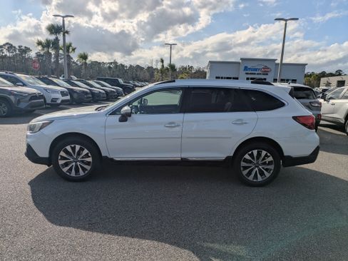 Used 2019 Subaru Outback 2.5i Touring image 6