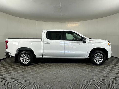 Used 2022 Chevrolet Silverado 1500 RST w/ Z71 Off-Road Package AWD/4WD image 6
