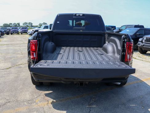 New 2026 RAM 3500 Laramie AWD/4WD image 14