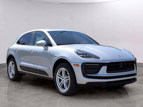 New 2025 Porsche Macan image 11