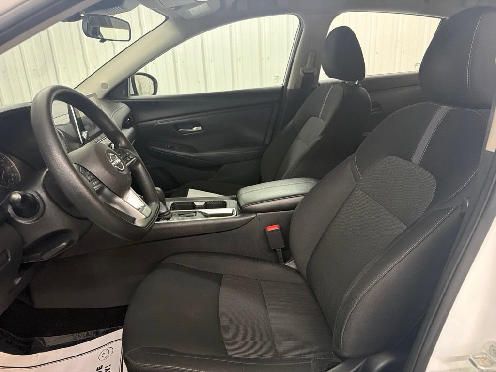 Used 2024 Nissan Sentra SV FWD image 11