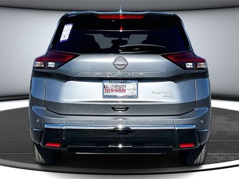 New 2026 Nissan Rogue Platinum image 4
