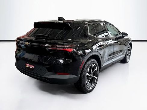 New 2026 Chevrolet Equinox EV LT image 6