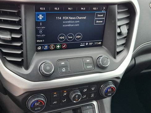 Certified 2023 GMC Acadia SLE FWD image 17