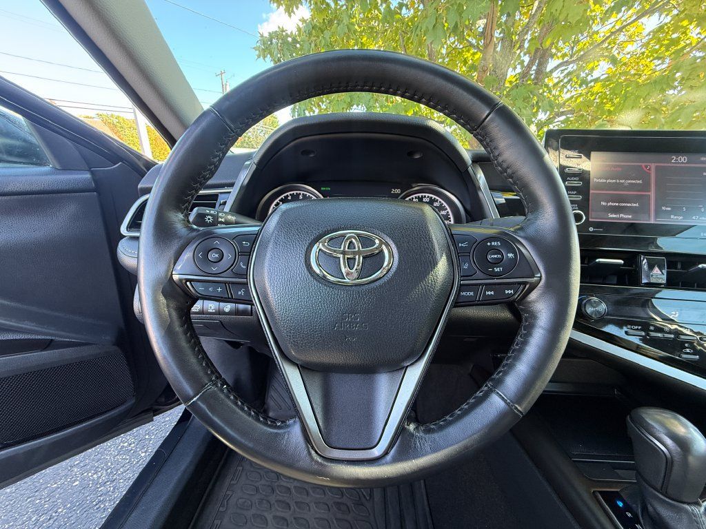 Used 2024 Toyota Camry SE w/ Cold Weather Package AWD/4WD image 8