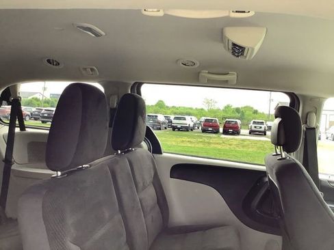 Used 2017 Dodge Grand Caravan SE w/ Power Window Group FWD image 24