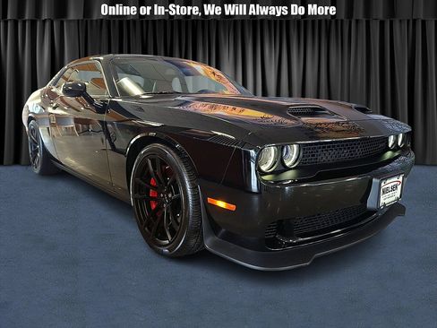 Used 2023 Dodge Challenger SRT Hellcat RWD image 1