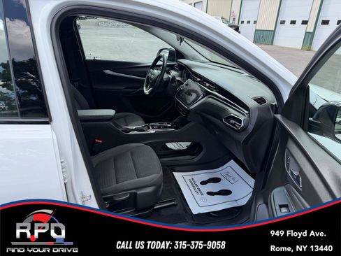 Used 2023 Chevrolet Bolt EUV LT w/ Comfort Package FWD image 25
