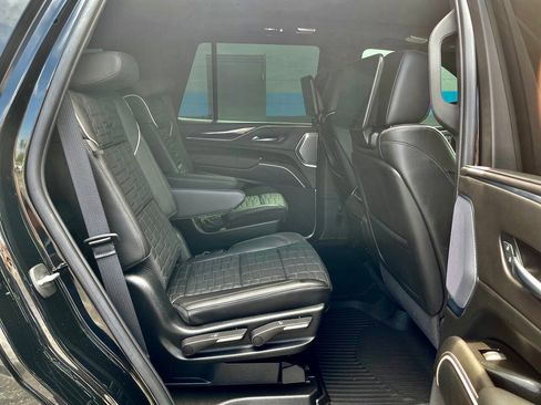 Used 2024 Cadillac Escalade V w/ LPO, ONYX Package AWD/4WD image 31