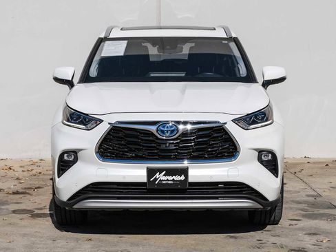 Used 2021 Toyota Highlander Platinum image 5