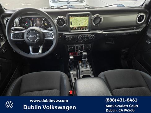 Used 2023 Jeep Wrangler Unlimited Rubicon 4xe w/ Cold Weather Group AWD/4WD image 15
